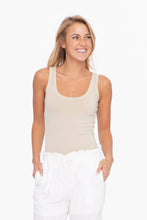 Load image into Gallery viewer, Scoop Neck Tank Top